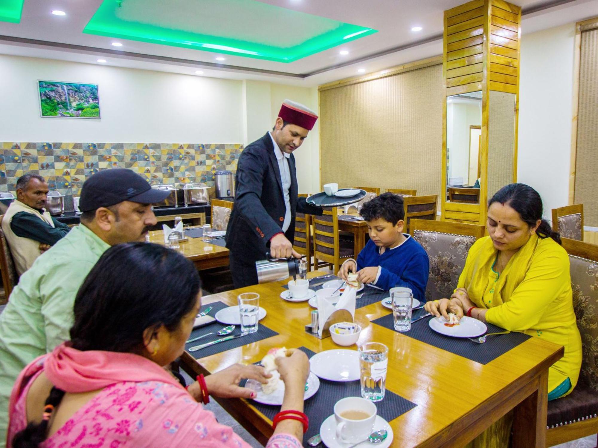 Swastik Grand Manali Hotel Eksteriør billede
